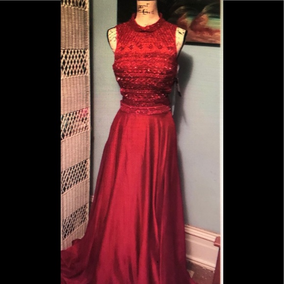 Gorgeous 2 piece Raspberry Prom dress SHERRI HILL - Picture 1 of 2